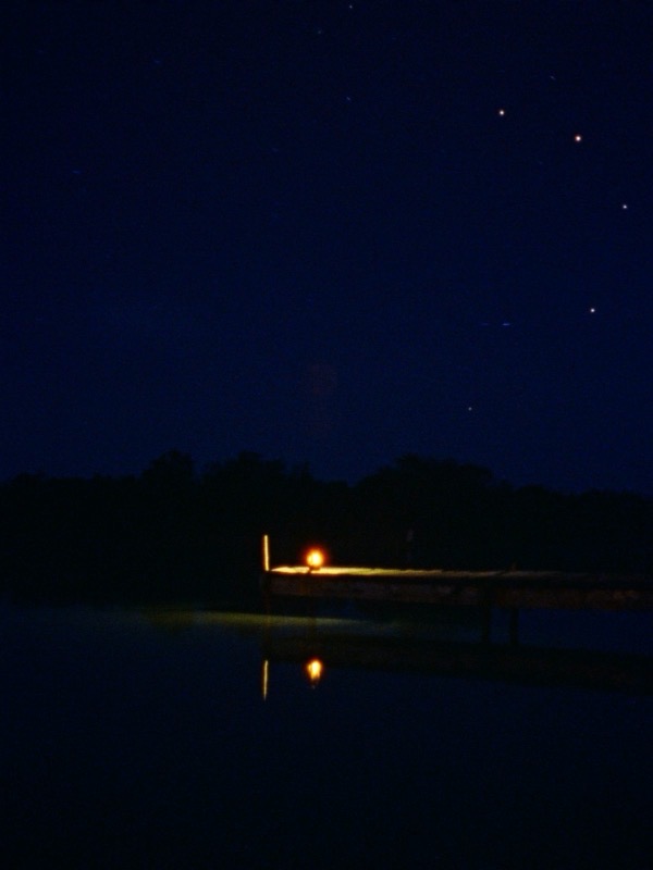 Noite na Marina da Fazenda do Lago